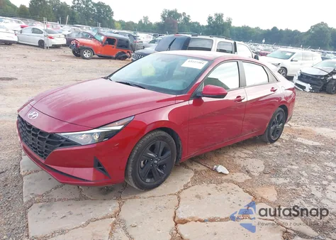 2023 Hyundai Elantra Sel z USA, uszkodzony, nr VIN KMHLM4AG5PU485352